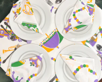 Float White Cloth Napkins - set of 4