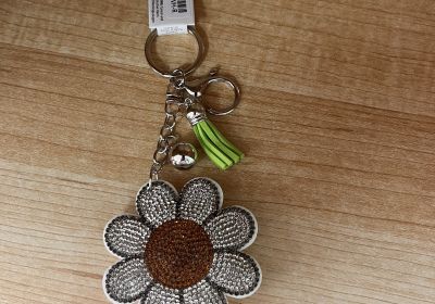 White Daisy Key Chain